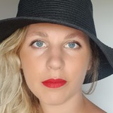 Paula from Auckland | Woman | 38 years old | Taurus